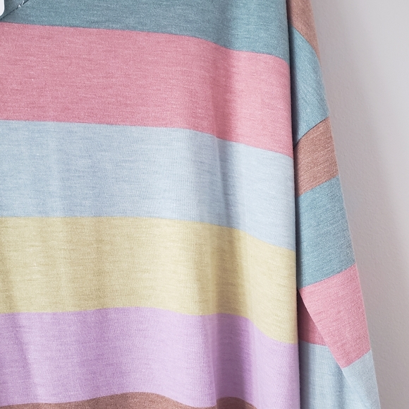 NWT Sew In Love Multi-Colored Striped Top - Size Large - Picture 3 of 4